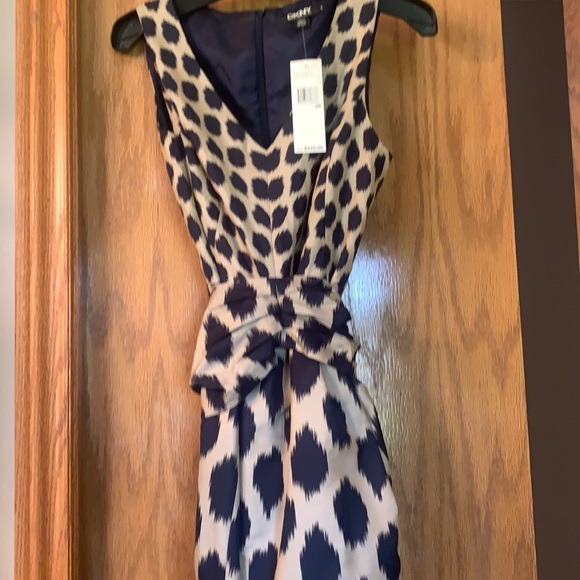 Brand new DKNY Women’s dress. Tag still on. - Picture 3 of 4